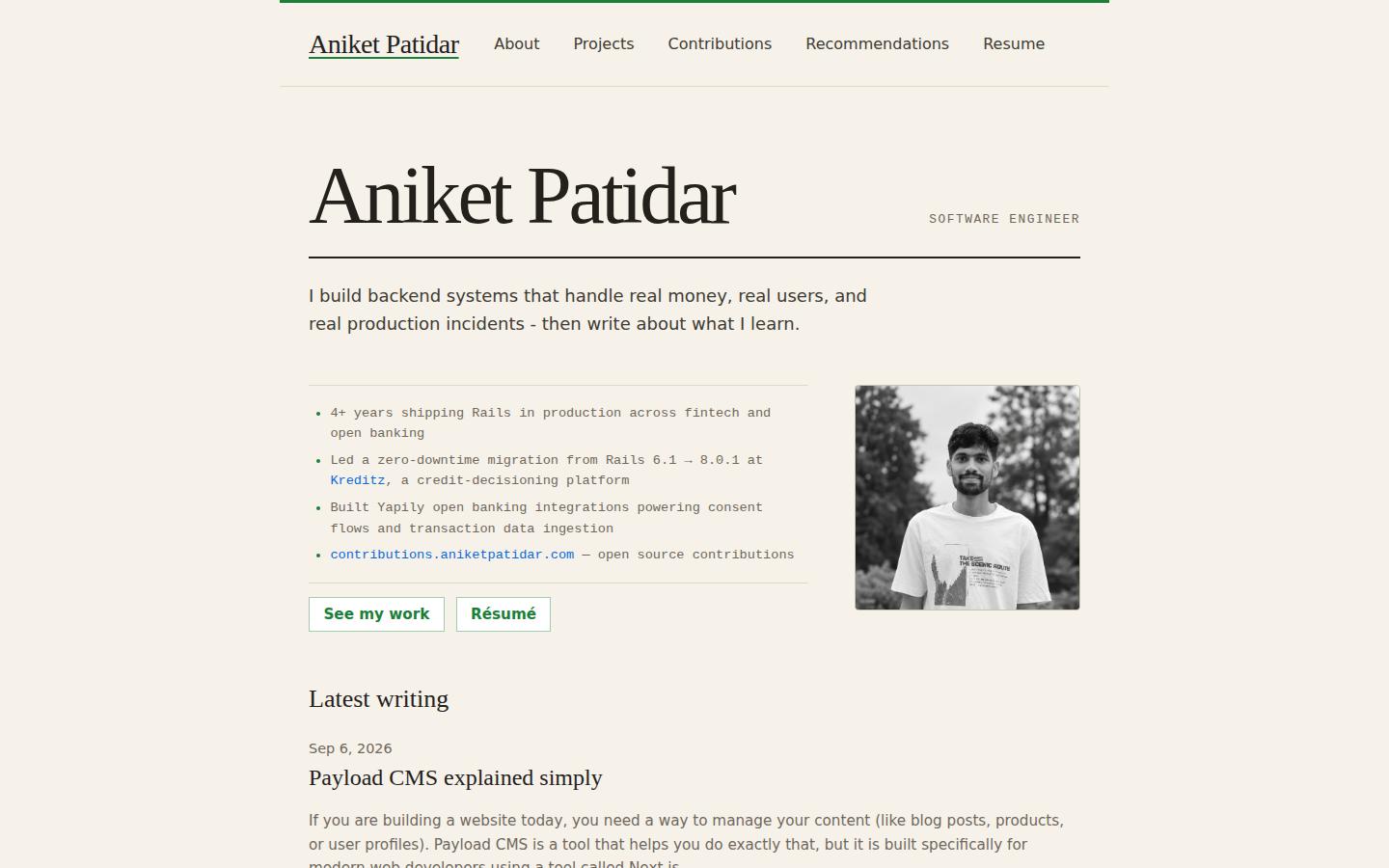 Screenshot of aniketpatidar.com
